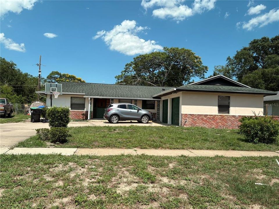 Active With Contract: $230,000 (3 beds, 2 baths, 1473 Square Feet)