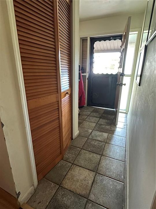 Active With Contract: $230,000 (3 beds, 2 baths, 1473 Square Feet)