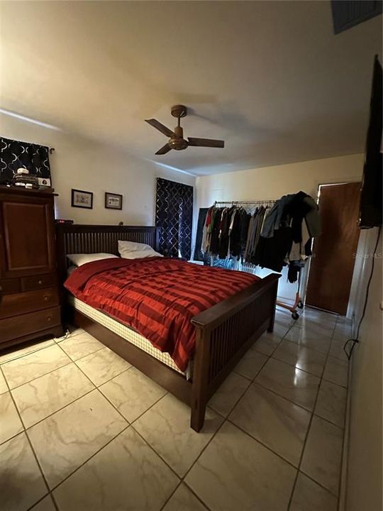 Active With Contract: $230,000 (3 beds, 2 baths, 1473 Square Feet)