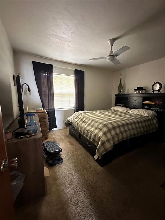 Active With Contract: $230,000 (3 beds, 2 baths, 1473 Square Feet)