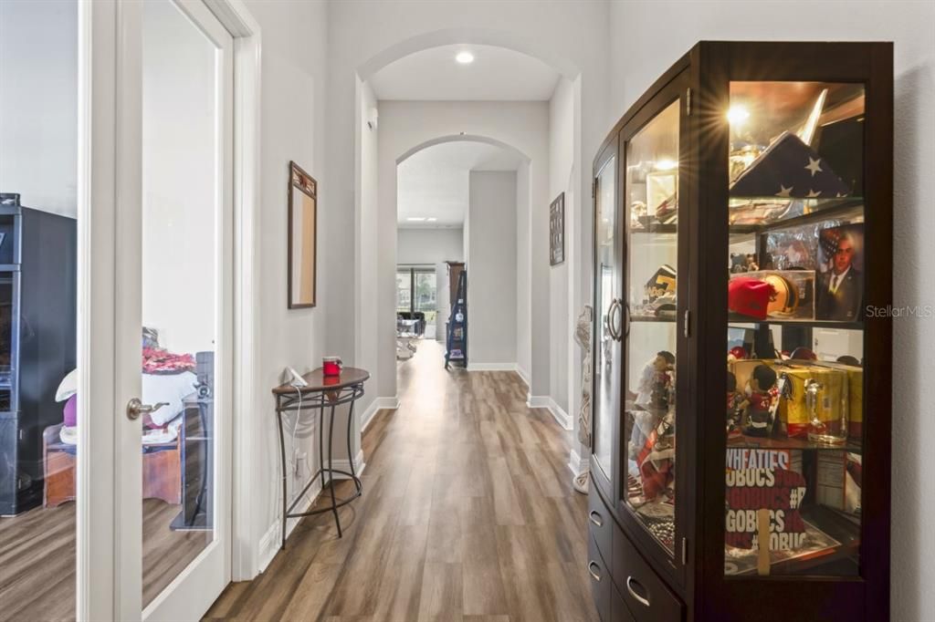 For Sale: $1,300,000 (6 beds, 5 baths, 4672 Square Feet)