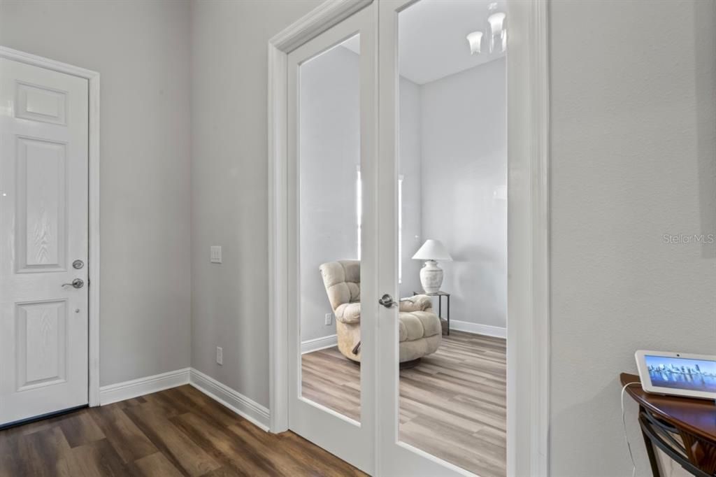 For Sale: $1,300,000 (6 beds, 5 baths, 4672 Square Feet)