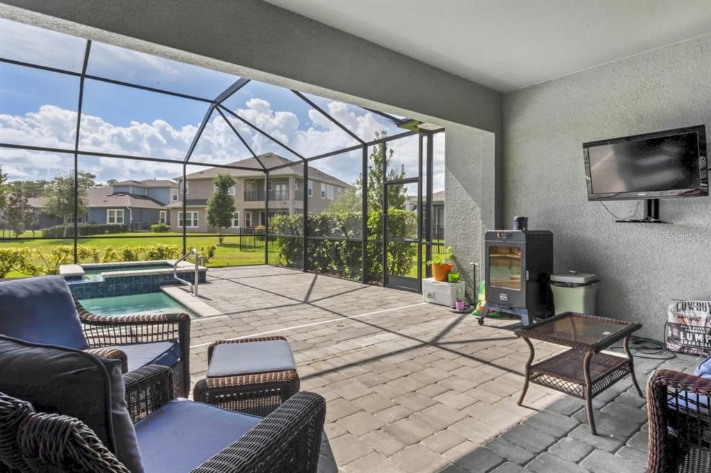 For Sale: $1,300,000 (6 beds, 5 baths, 4672 Square Feet)