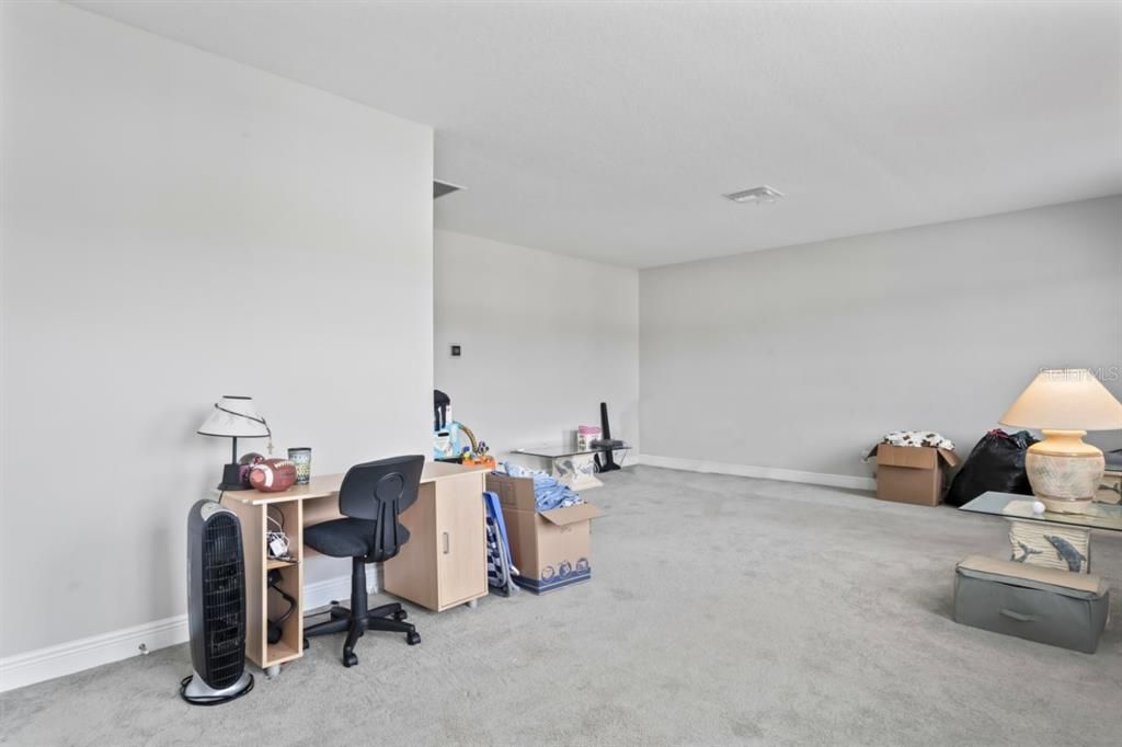 For Sale: $1,300,000 (6 beds, 5 baths, 4672 Square Feet)