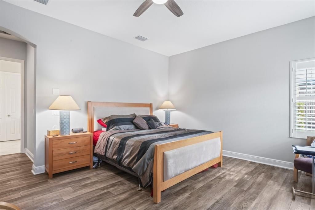 For Sale: $1,300,000 (6 beds, 5 baths, 4672 Square Feet)