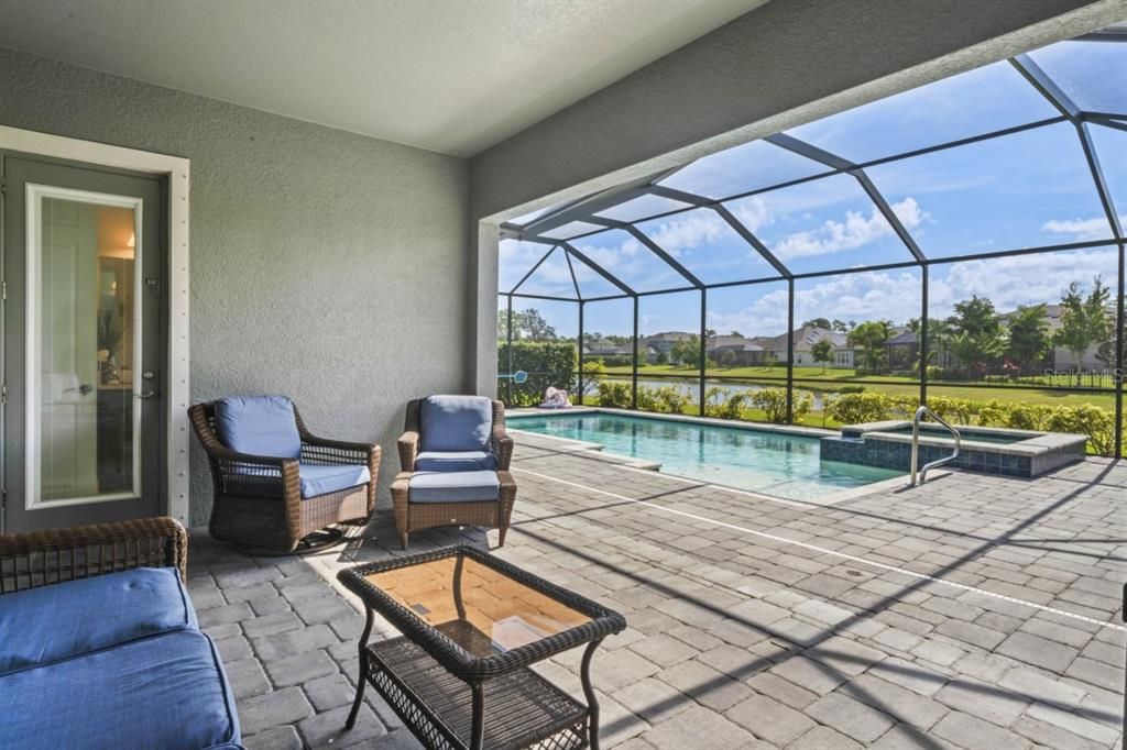 For Sale: $1,300,000 (6 beds, 5 baths, 4672 Square Feet)