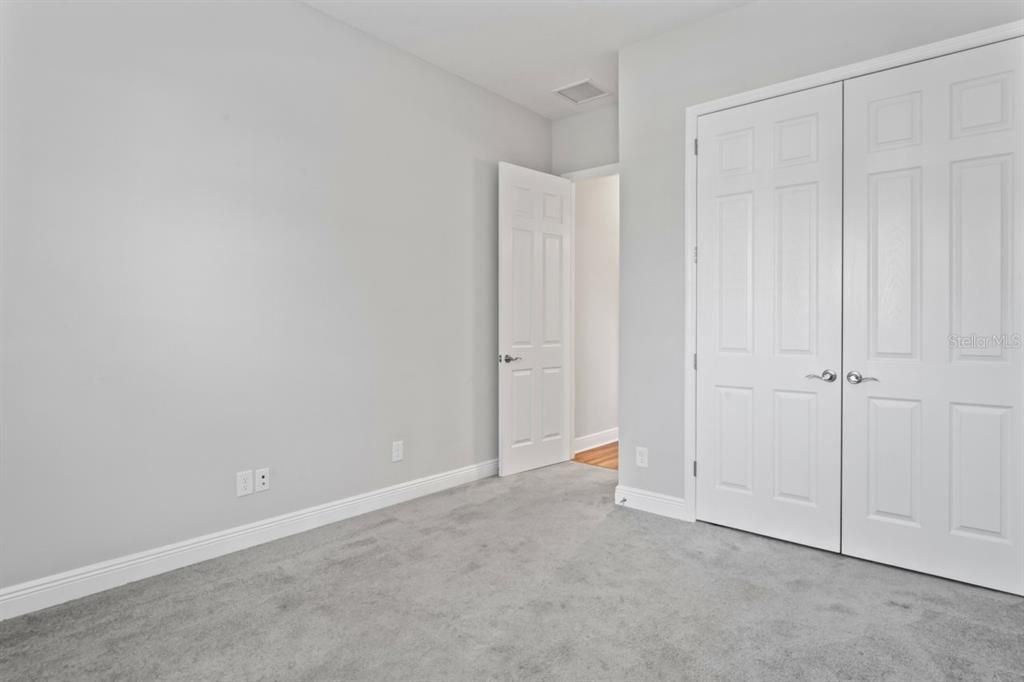 For Sale: $1,300,000 (6 beds, 5 baths, 4672 Square Feet)