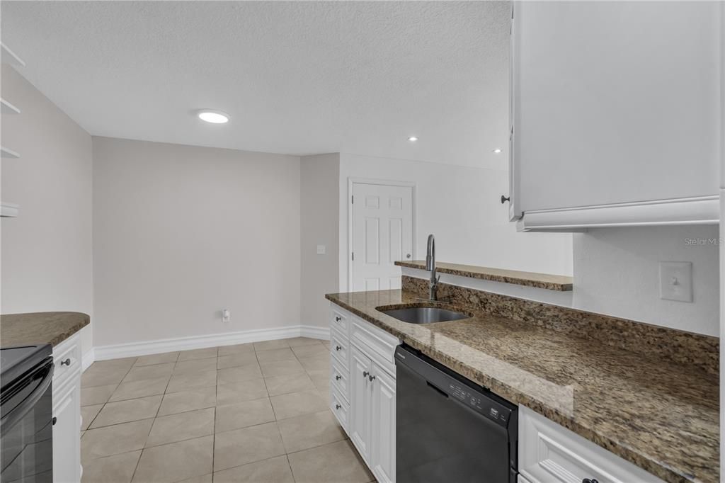 En Venta: $155,000 (2 camas, 1 baños, 870 Pies cuadrados)