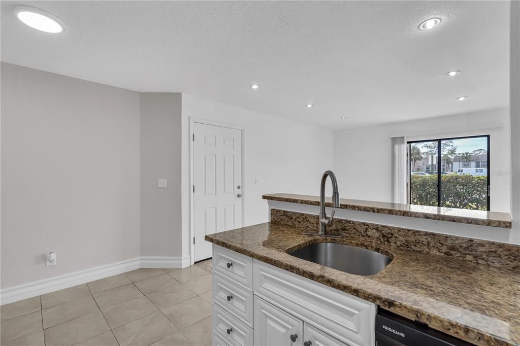 En Venta: $155,000 (2 camas, 1 baños, 870 Pies cuadrados)