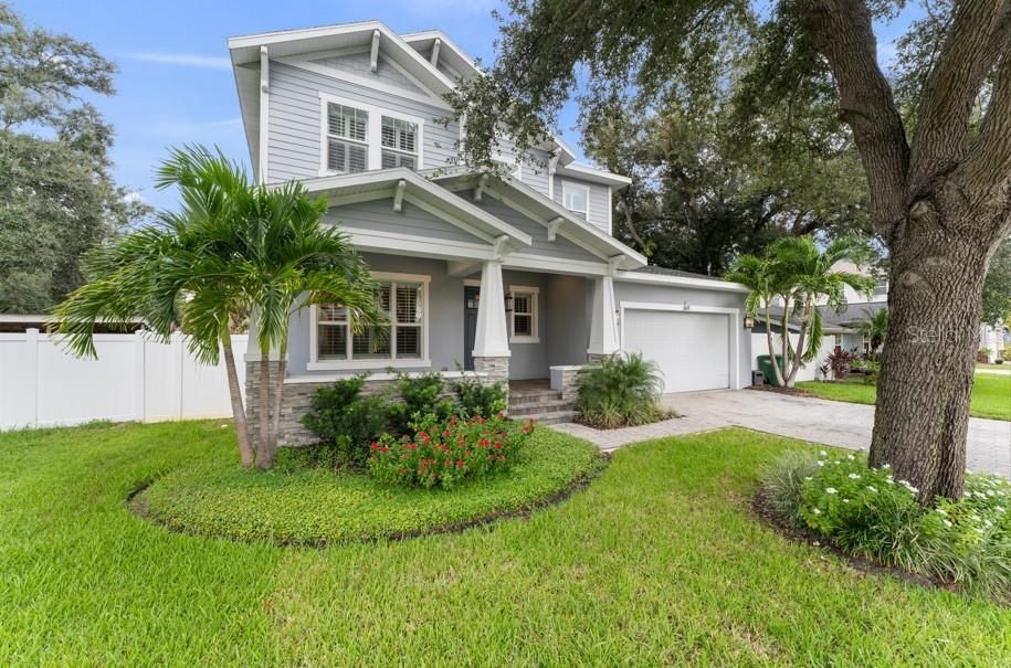 Под контрактом: $1,359,000 (4 спален, 4 ванн, 3567 Квадратных фут)