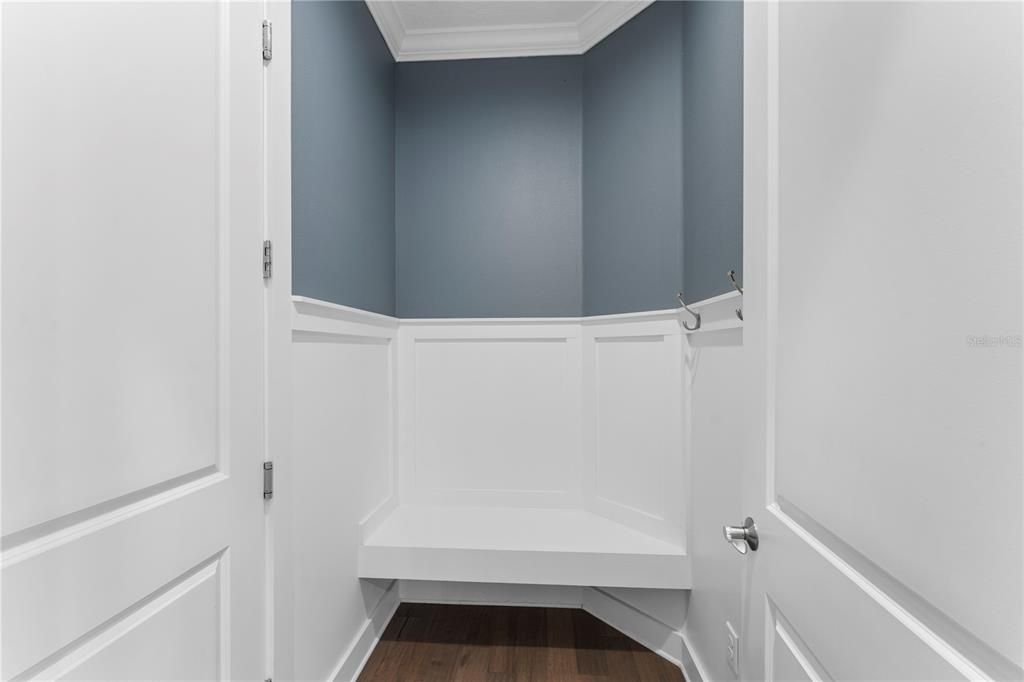 Под контрактом: $1,359,000 (4 спален, 4 ванн, 3567 Квадратных фут)