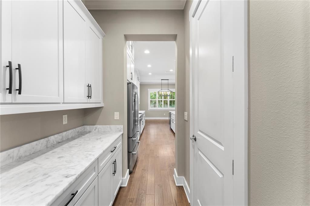 Под контрактом: $1,359,000 (4 спален, 4 ванн, 3567 Квадратных фут)