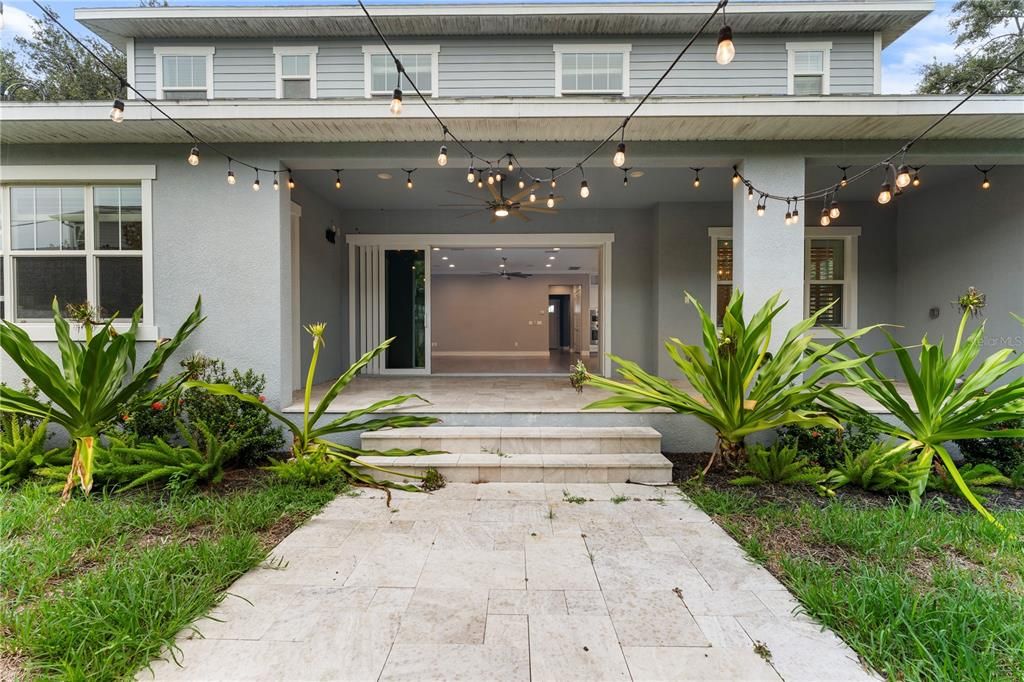 Под контрактом: $1,359,000 (4 спален, 4 ванн, 3567 Квадратных фут)