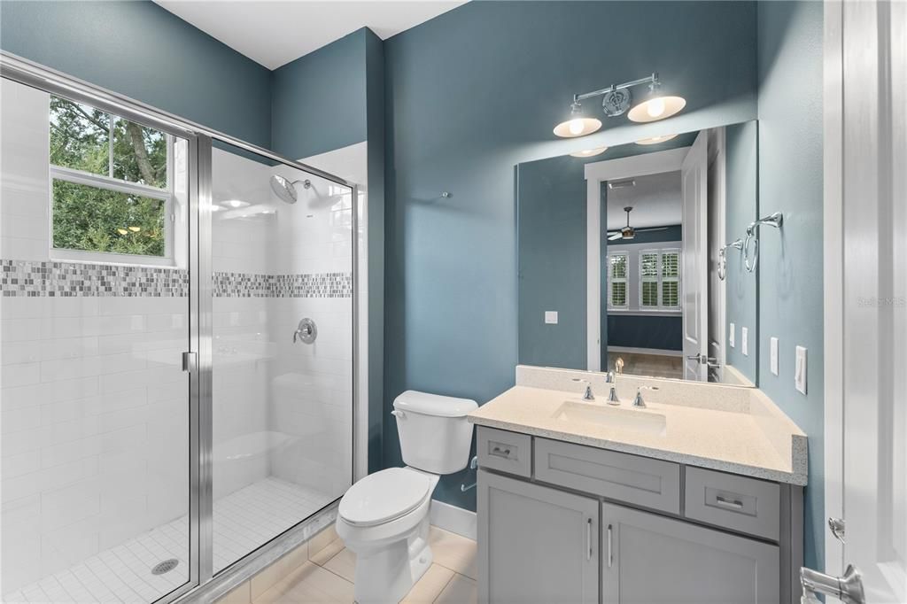 Под контрактом: $1,359,000 (4 спален, 4 ванн, 3567 Квадратных фут)