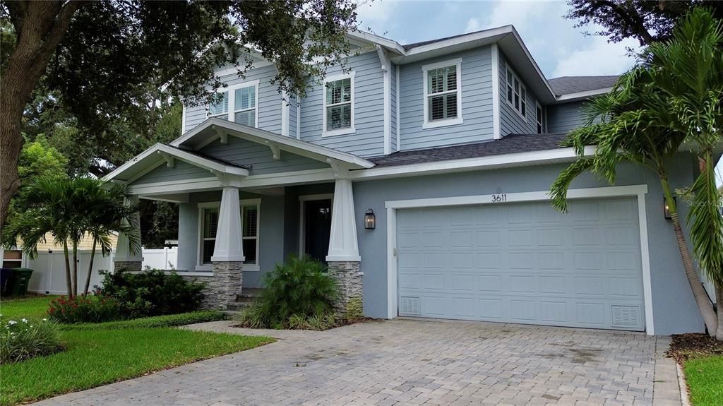 Под контрактом: $1,359,000 (4 спален, 4 ванн, 3567 Квадратных фут)