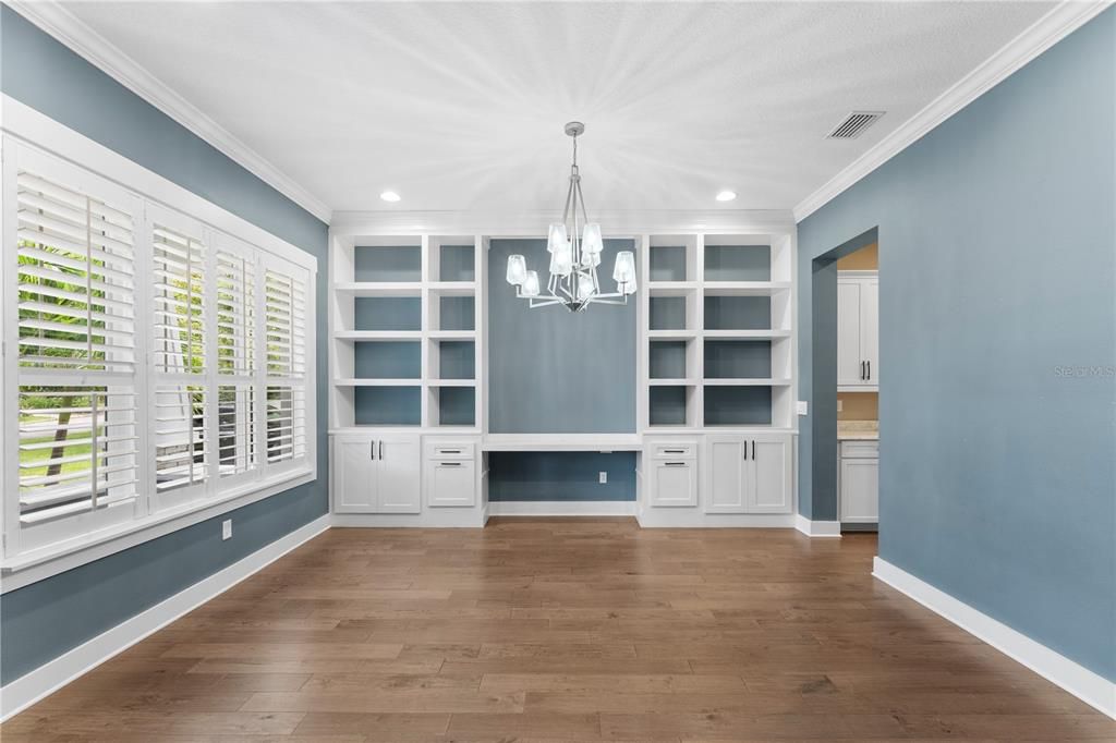 Под контрактом: $1,359,000 (4 спален, 4 ванн, 3567 Квадратных фут)