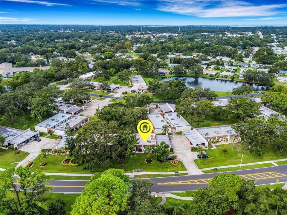 For Sale: $159,900 (2 beds, 2 baths, 866 Square Feet)