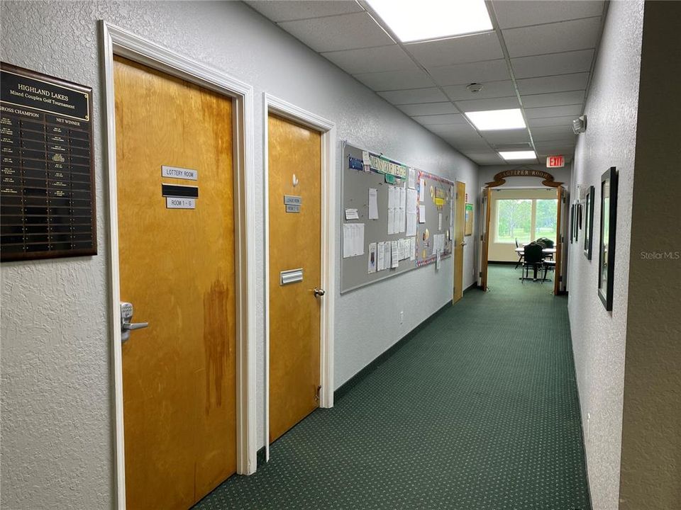 For Sale: $159,900 (2 beds, 2 baths, 866 Square Feet)