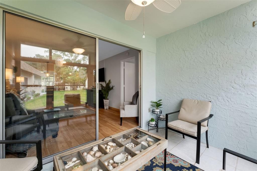 For Sale: $159,900 (2 beds, 2 baths, 866 Square Feet)