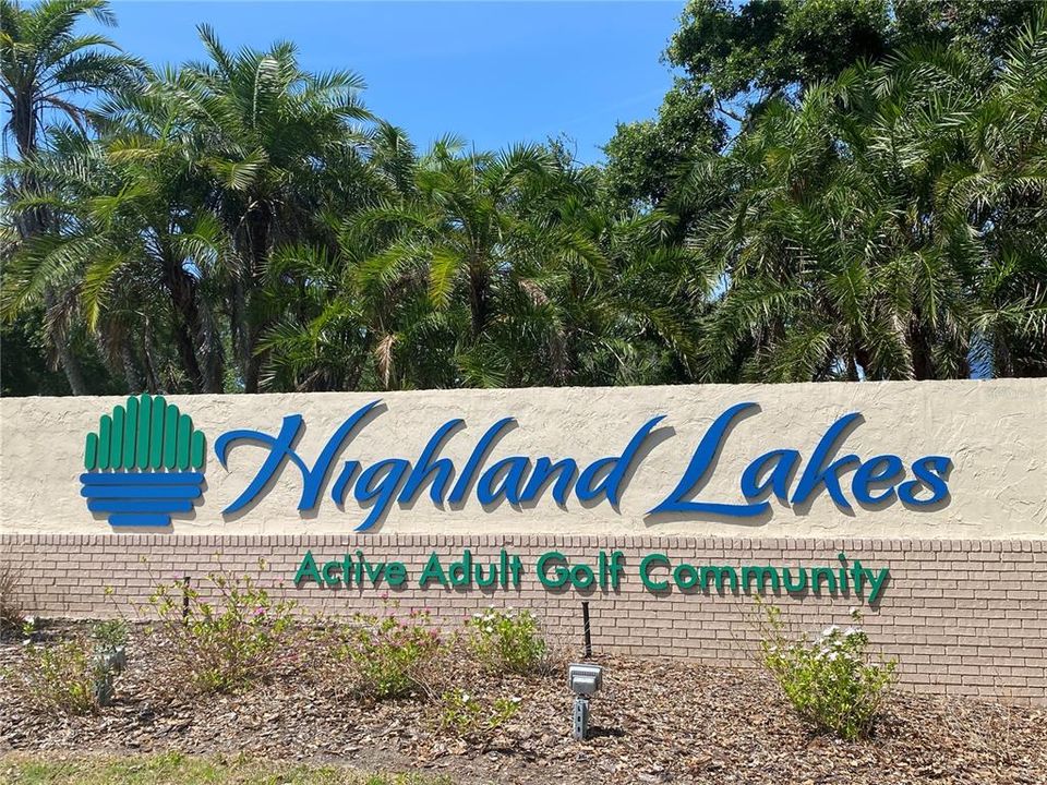 For Sale: $159,900 (2 beds, 2 baths, 866 Square Feet)