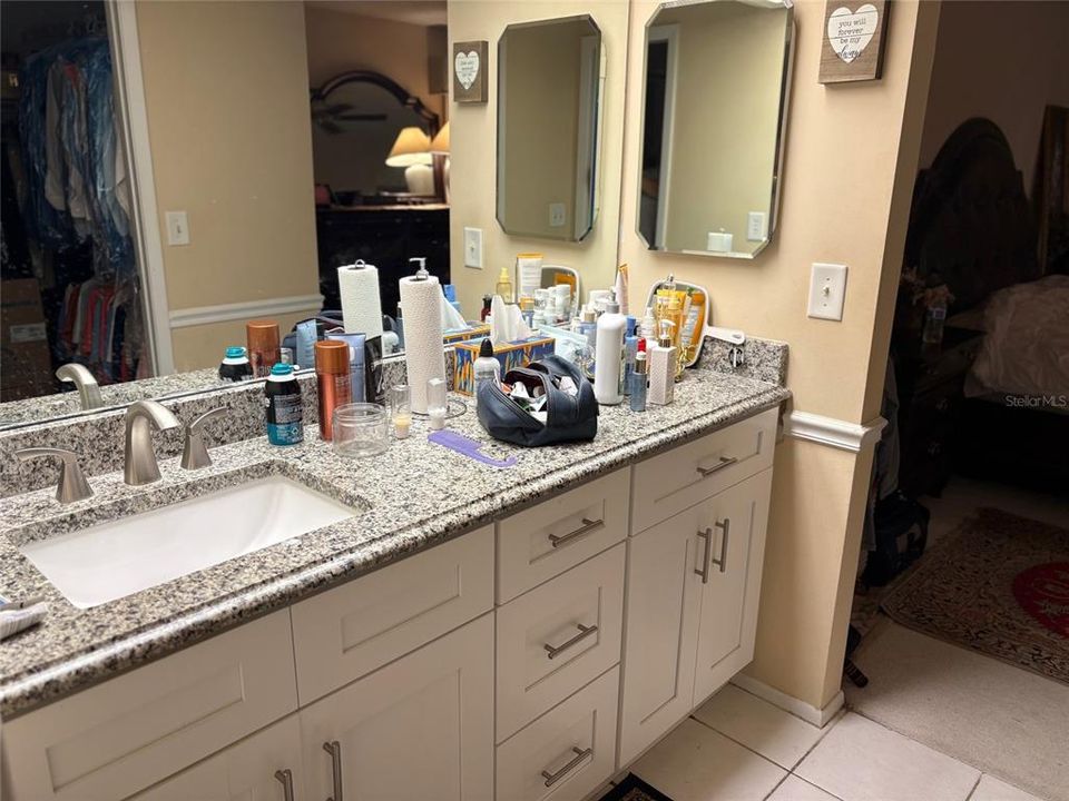 For Sale: $295,000 (2 beds, 2 baths, 1669 Square Feet)