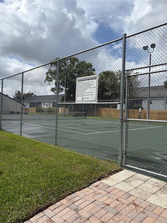 For Sale: $295,000 (2 beds, 2 baths, 1669 Square Feet)