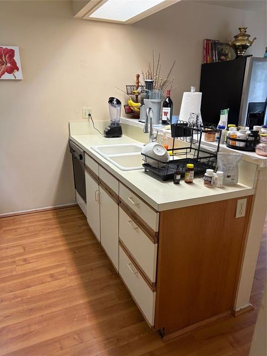 For Sale: $295,000 (2 beds, 2 baths, 1669 Square Feet)