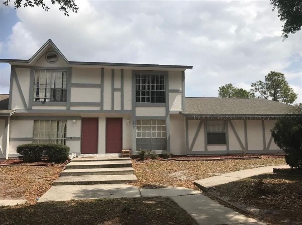 合同活跃: $1,450 (2 贝兹, 2 浴室, 1336 平方英尺)