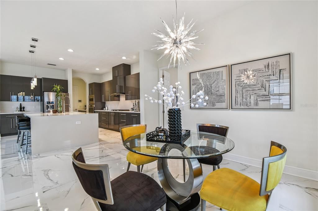 For Sale: $999,900 (6 beds, 5 baths, 4476 Square Feet)