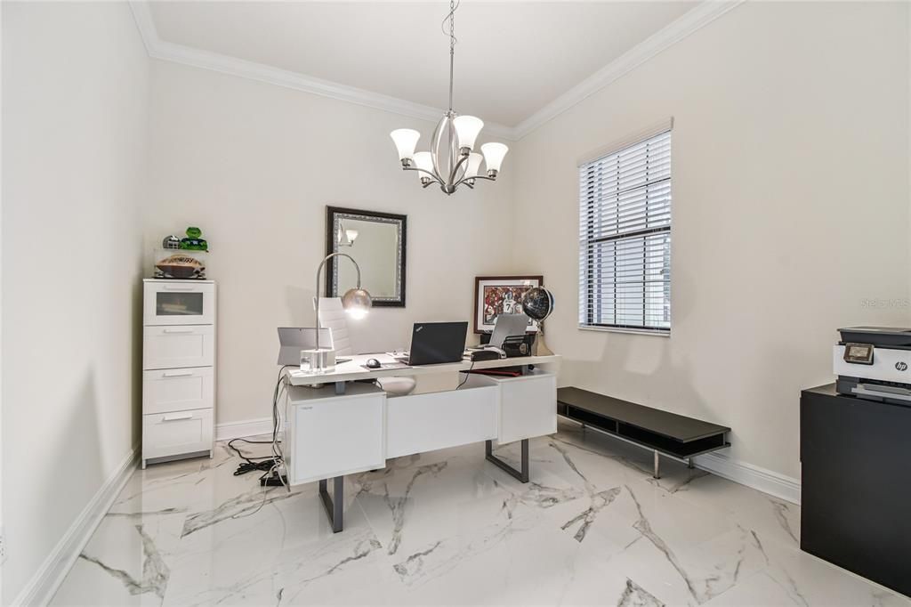 For Sale: $999,900 (6 beds, 5 baths, 4476 Square Feet)