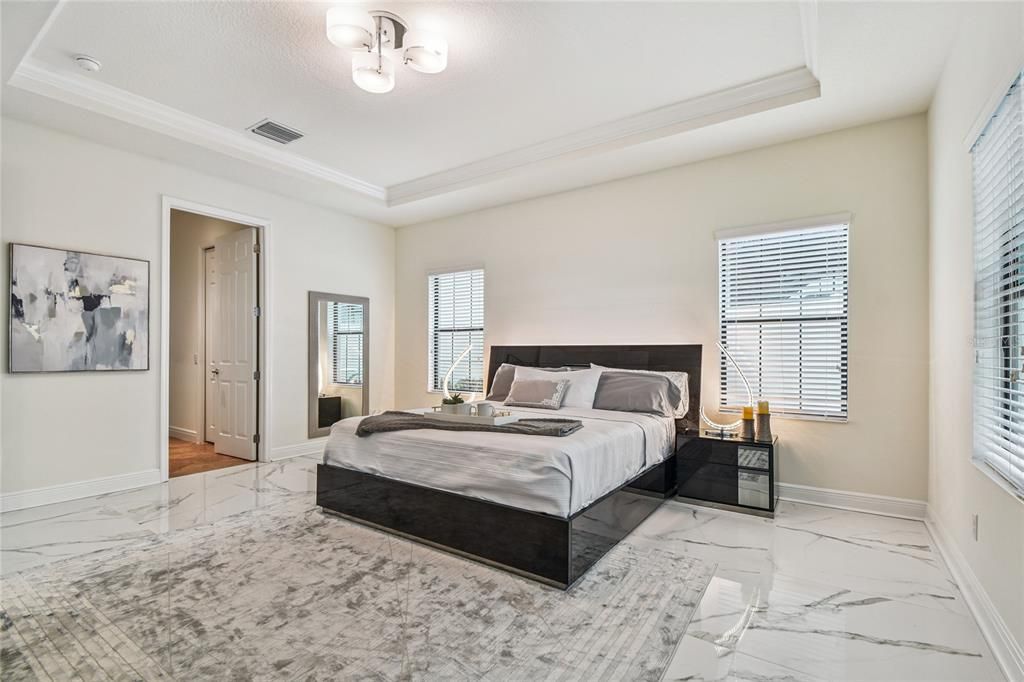 For Sale: $999,900 (6 beds, 5 baths, 4476 Square Feet)