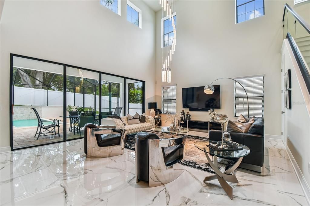 For Sale: $999,900 (6 beds, 5 baths, 4476 Square Feet)