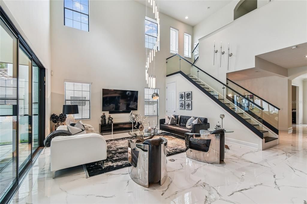 For Sale: $999,900 (6 beds, 5 baths, 4476 Square Feet)