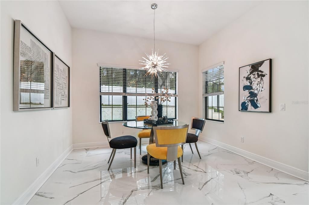 For Sale: $999,900 (6 beds, 5 baths, 4476 Square Feet)