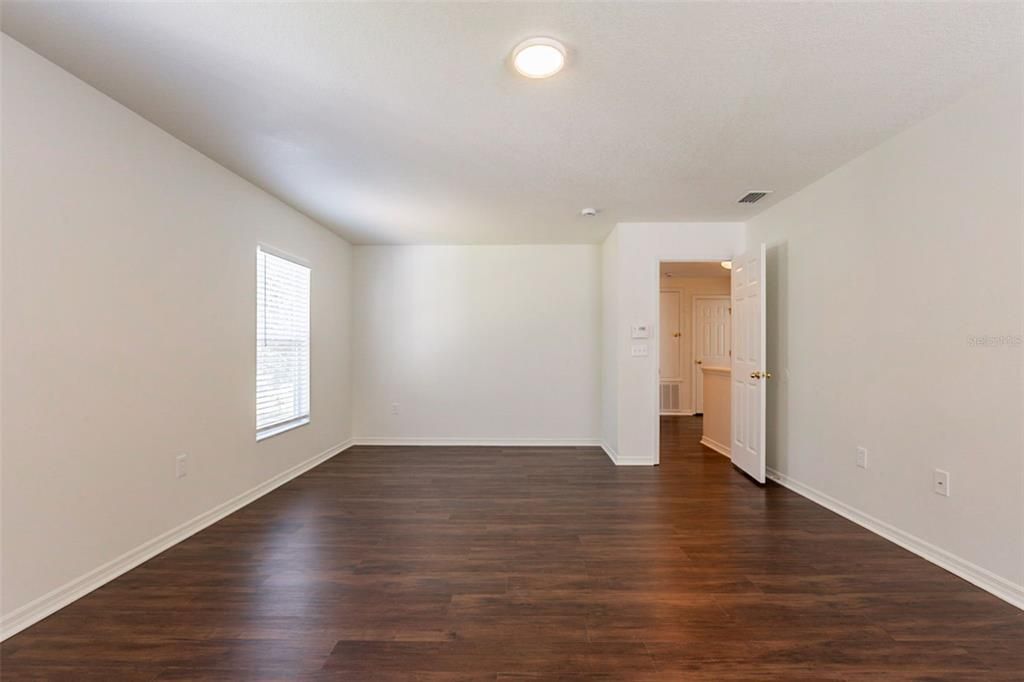 For Sale: $369,900 (4 beds, 2 baths, 2345 Square Feet)