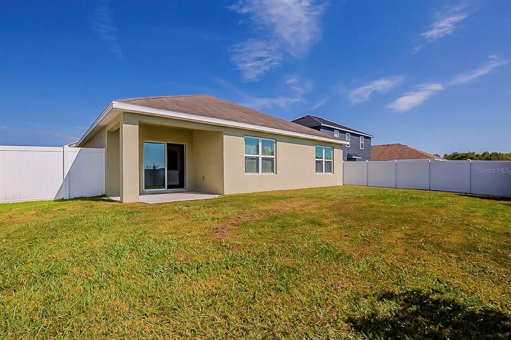 合同活跃: $319,900 (4 贝兹, 2 浴室, 1846 平方英尺)