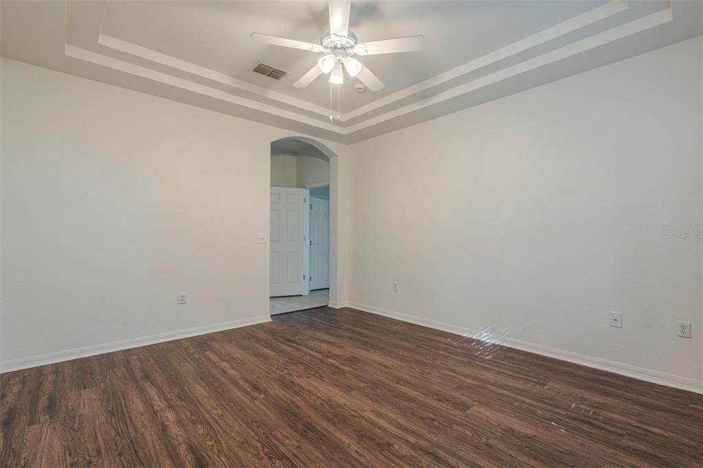 待售: $359,900 (4 贝兹, 2 浴室, 2635 平方英尺)