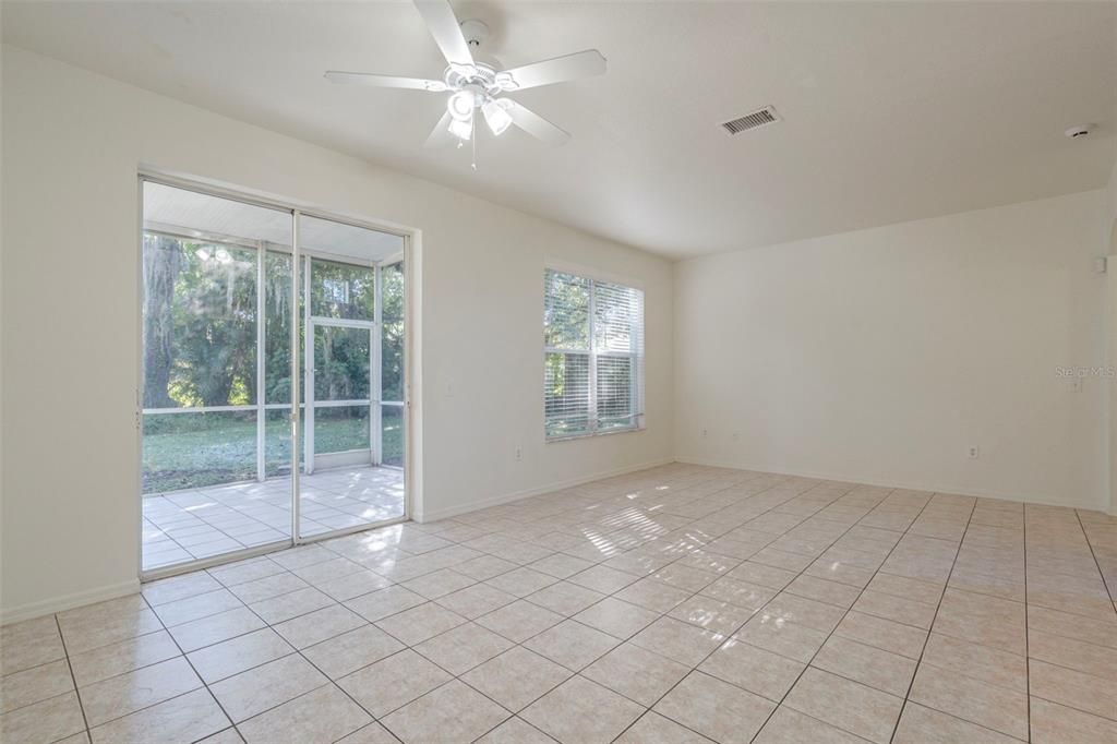 待售: $359,900 (4 贝兹, 2 浴室, 2635 平方英尺)