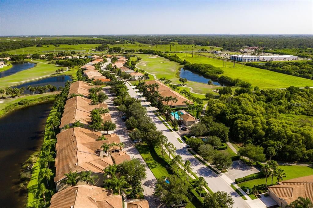 For Sale: $248,900 (2 beds, 2 baths, 1226 Square Feet)