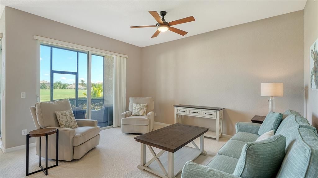 For Sale: $248,900 (2 beds, 2 baths, 1226 Square Feet)