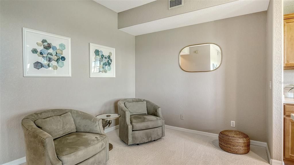 For Sale: $248,900 (2 beds, 2 baths, 1226 Square Feet)