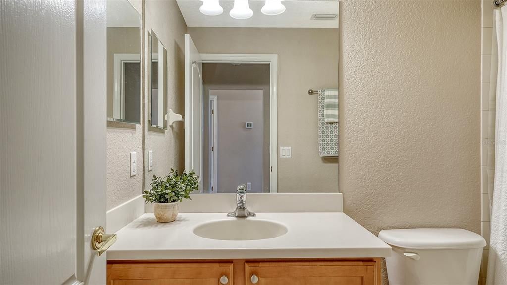 For Sale: $248,900 (2 beds, 2 baths, 1226 Square Feet)