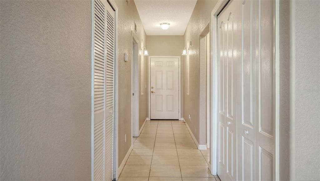 For Sale: $248,900 (2 beds, 2 baths, 1226 Square Feet)