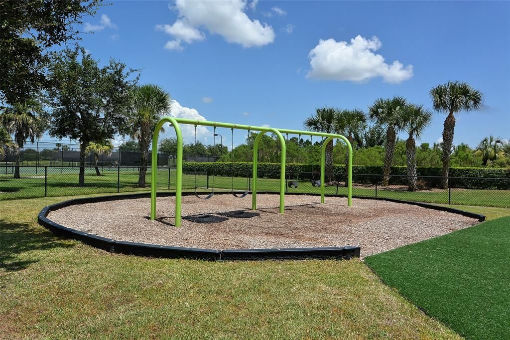 For Sale: $248,900 (2 beds, 2 baths, 1226 Square Feet)