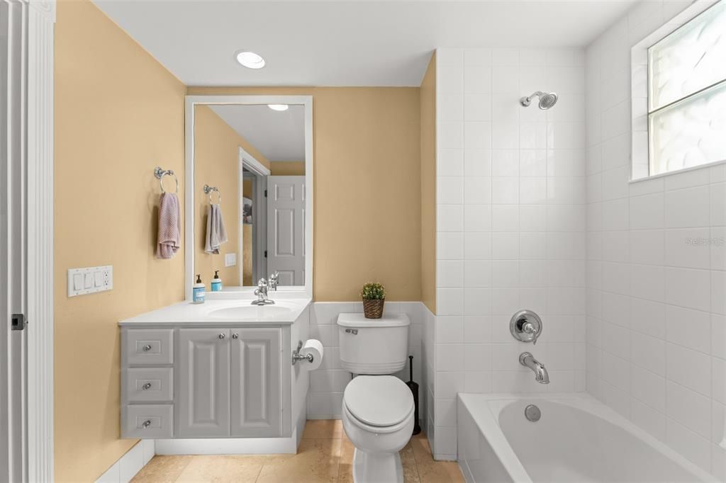 Active With Contract: $469,000 (4 beds, 3 baths, 1810 Square Feet)