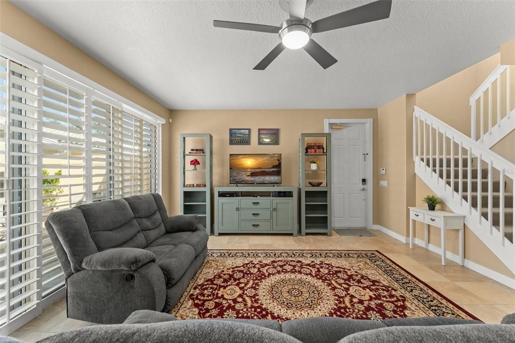 Active With Contract: $469,000 (4 beds, 3 baths, 1810 Square Feet)