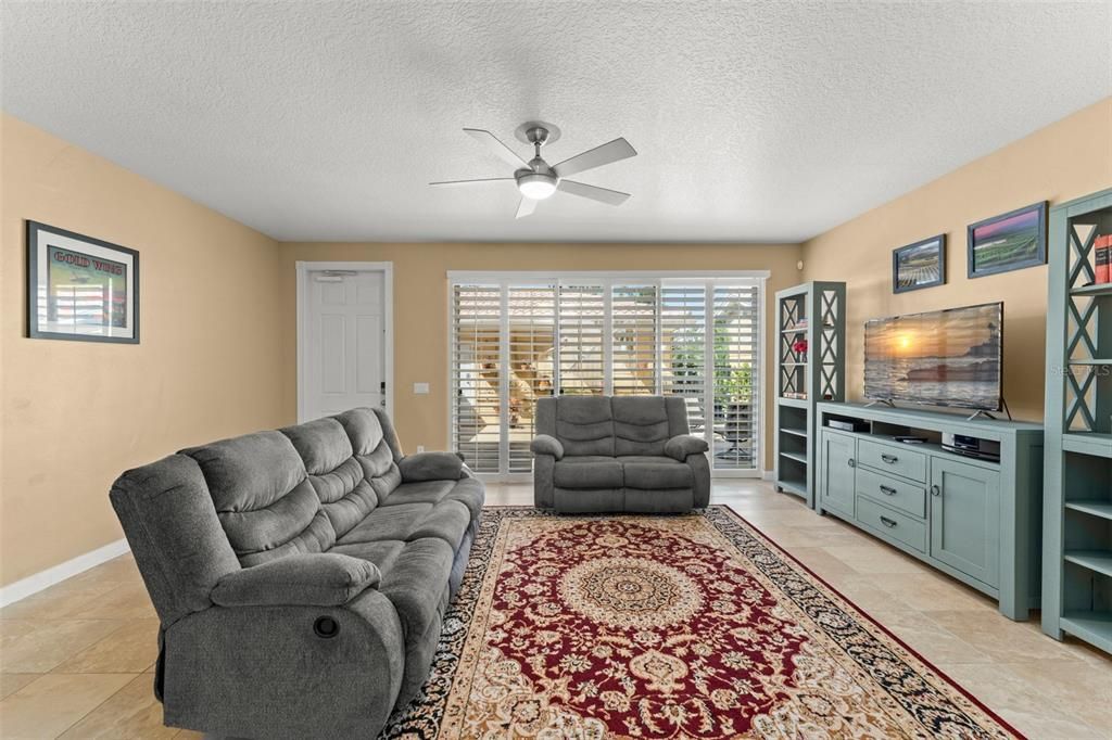 Active With Contract: $469,000 (4 beds, 3 baths, 1810 Square Feet)