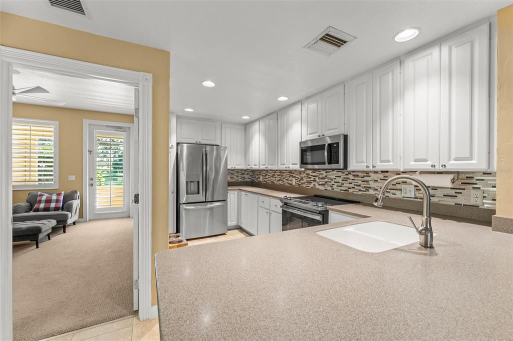 Active With Contract: $469,000 (4 beds, 3 baths, 1810 Square Feet)