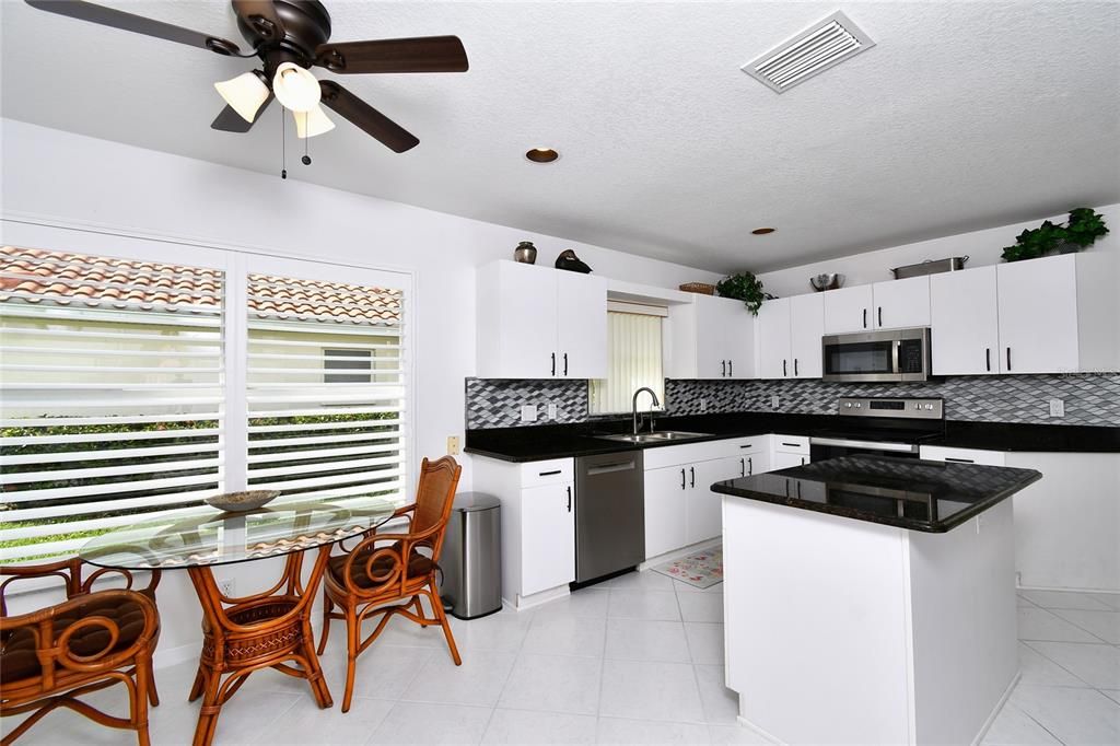 For Sale: $337,500 (3 beds, 2 baths, 1729 Square Feet)