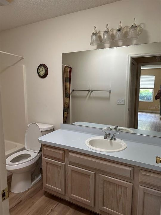 出租: $2,200 (2 贝兹, 2 浴室, 1248 平方英尺)